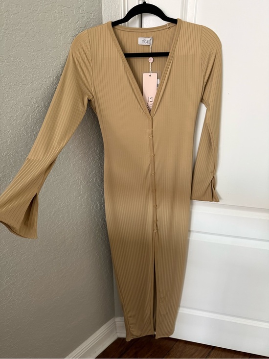 Oh Polly Dresses & Skirts - Oh Polly Ribbed Midi Dress in Camel NEW WITH TAGS